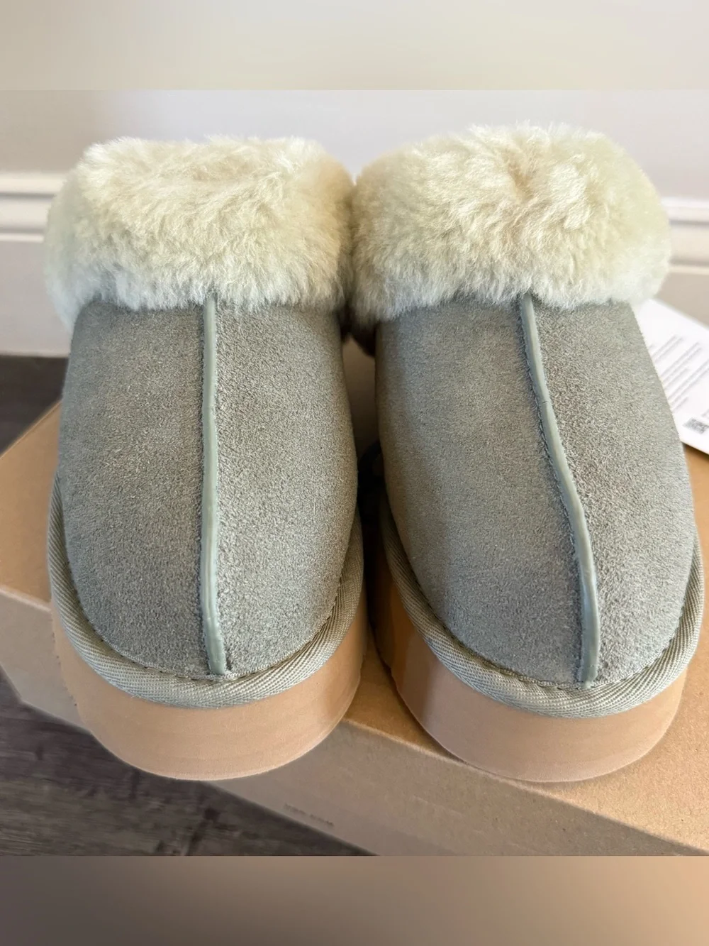 Ugg Disquette Women’s Slipper in Moss Green Size 9 📦 New in Box! - Picture 4 of 7